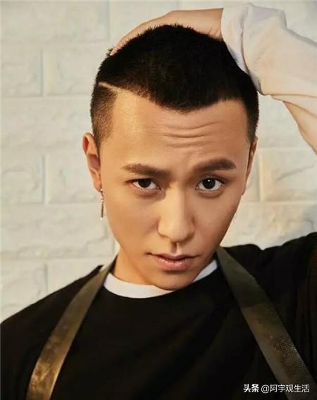 [最流行的短发发型]短发烫什么发型好看？