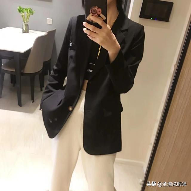 黑西装旅游穿搭， 黑西装旅游穿搭图片