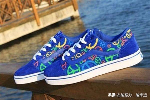 鞋颜色如何搭配裤子好看(图5)