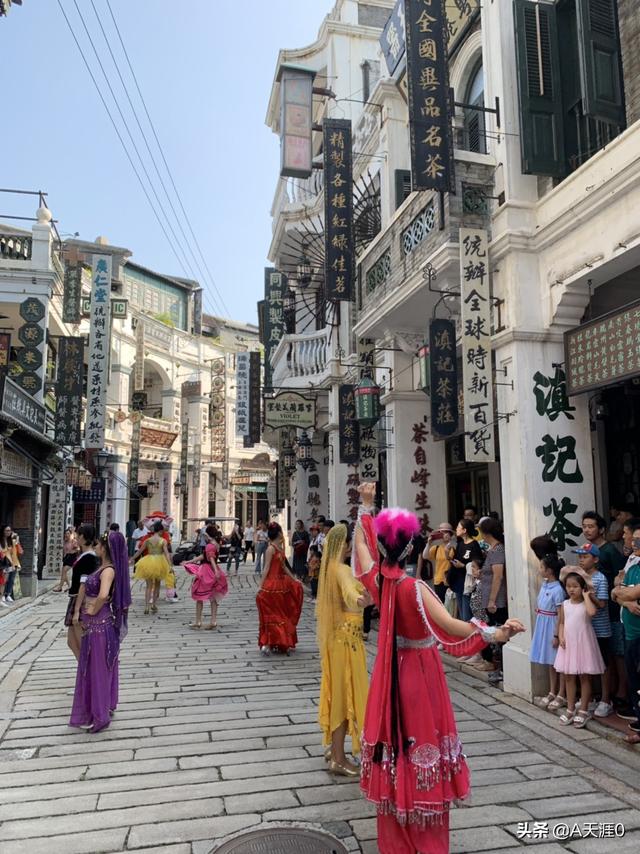 张纪中海外生活，张纪中外籍妻子