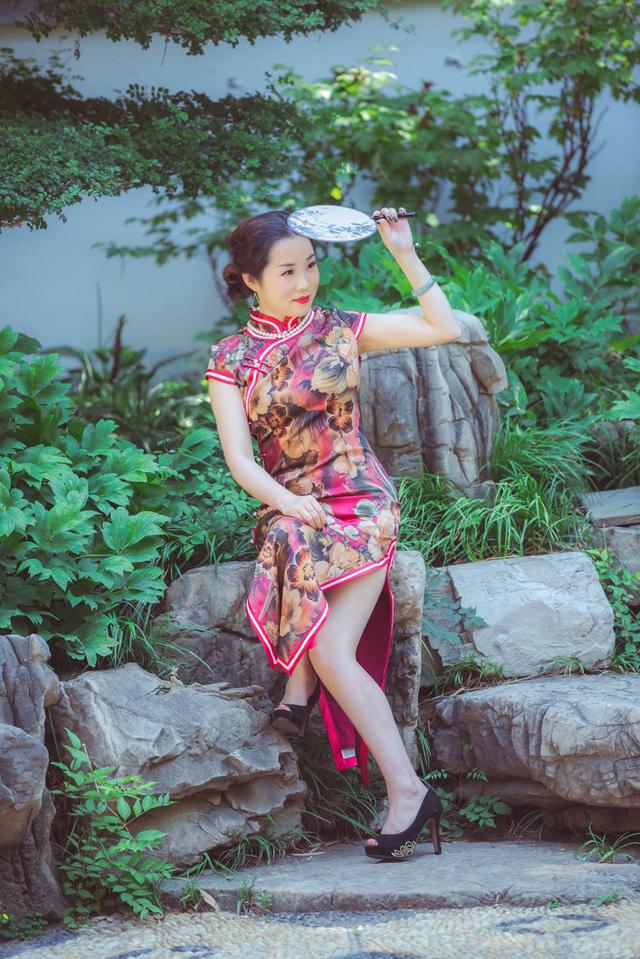 女性艺术照-女性艺术照黑白微信头像