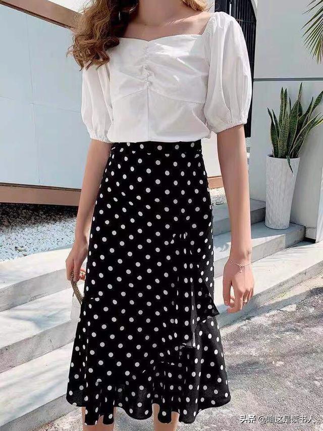 白色大波点衬衣如何搭配(图11)