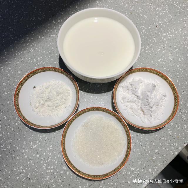 街头小吃椰蓉麻薯团的做法（台湾的手工麻薯是怎么做的?需要哪些材料，哪些步骤才能做得好吃？）