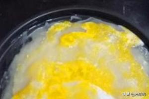 鸡蛋饼怎么做 早餐吃(图3)