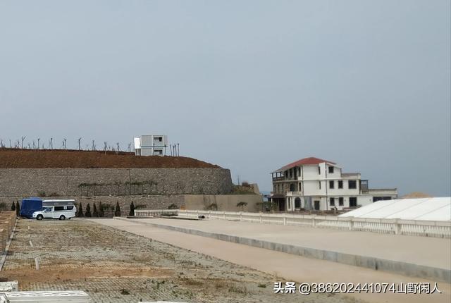 长途旅行自驾用什么车做床车比较好