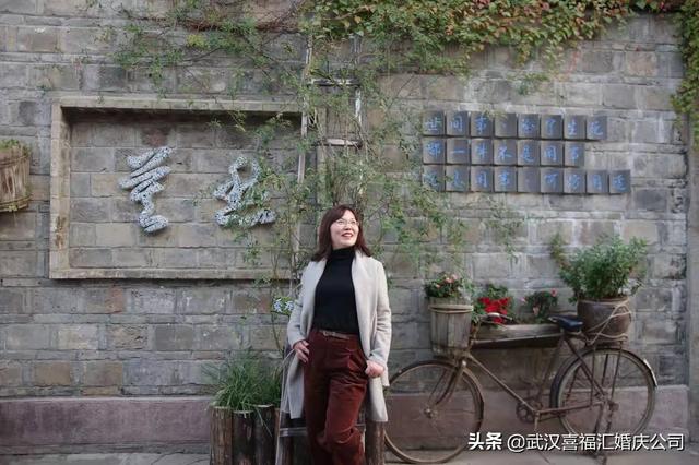 拍照好看的中年女性照片(图61)