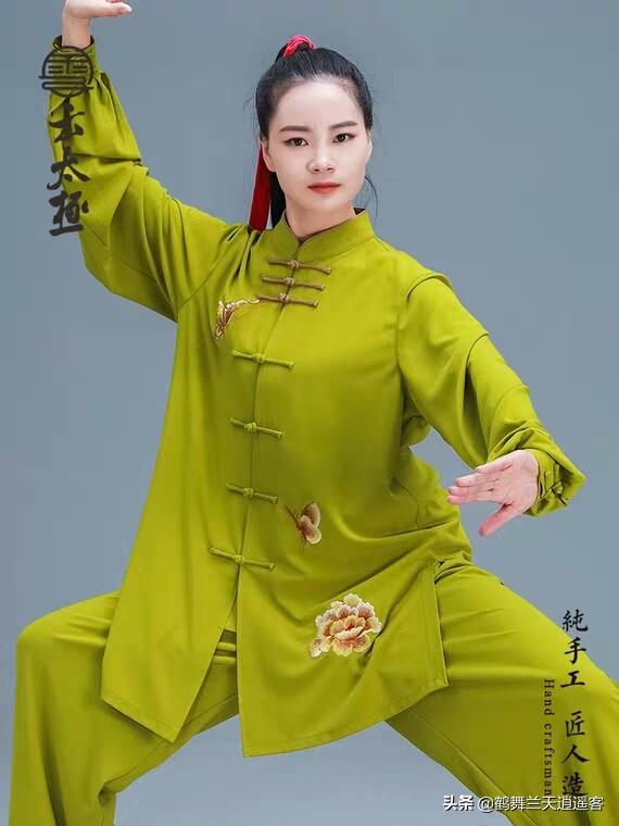 太极拳衣服(尼姑服和太极服装区别？)