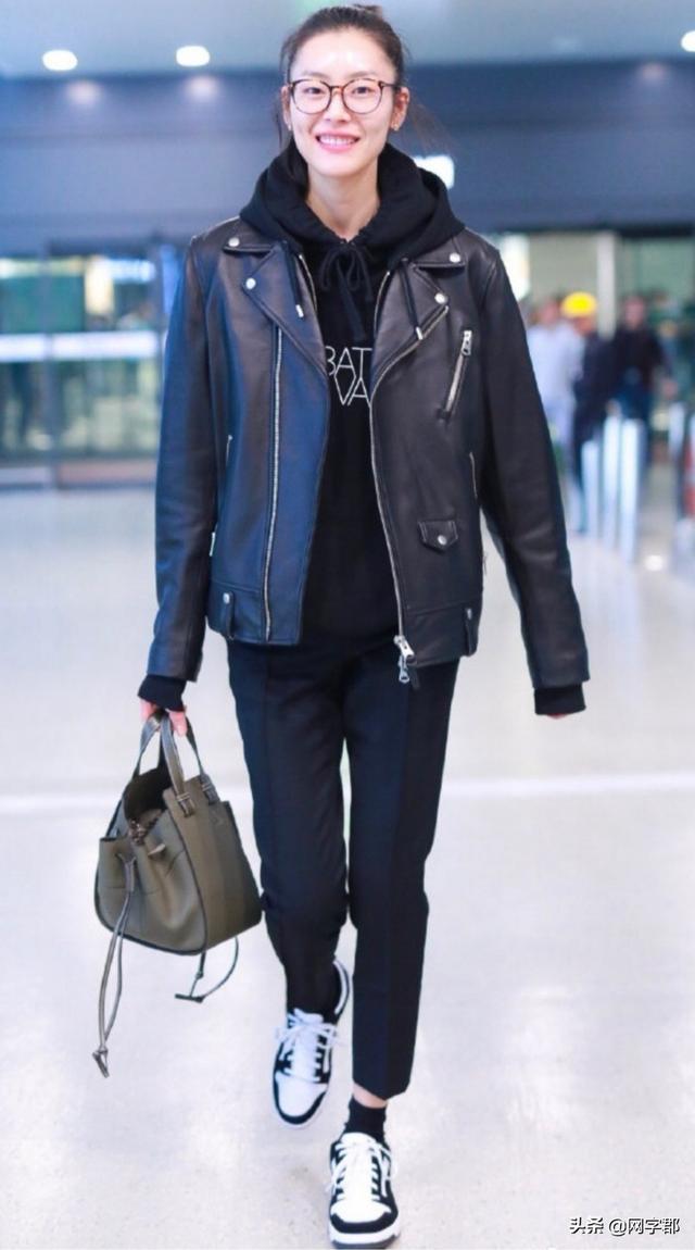 黑色小裙子如何搭配短款(图12)