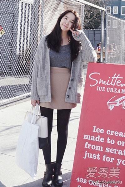 毛衣呢子短裙如何搭配衣服(图2)