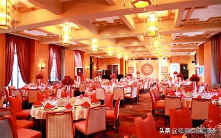 饭店怎么布置婚庆场地，饭店怎么布置婚庆场地图片