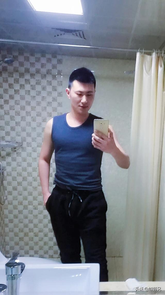 男人如何搭配衣服显年轻(图2)