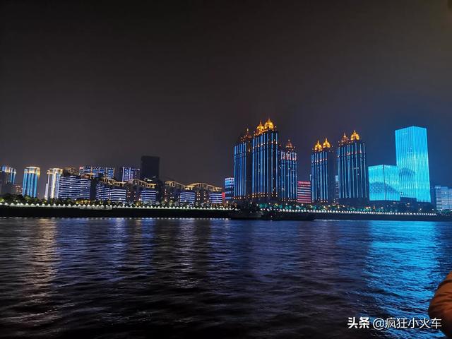湖北人夏天旅游景点大全， 湖北人夏天旅游景点大全视频