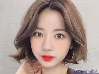 气质时尚女性发型短发(图1)