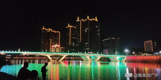 为什么进入游戏会很卡？为什么进入游戏会很卡？