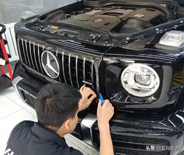 suv镀一次膜价格，保时捷标志是用什么材质做成的
