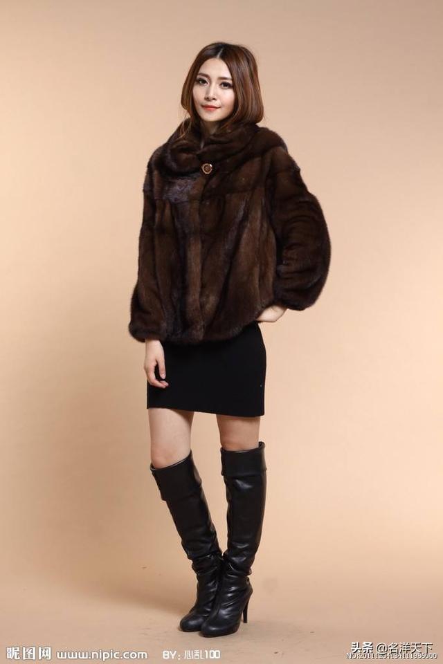 黑色水貂绒毛衣如何搭配(图7)