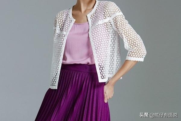 紫色上衣如何搭配长裙女
