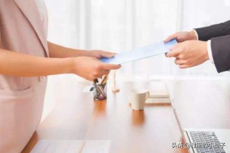 职场女性着装方式有几种（女性职场着装六忌）(图5)