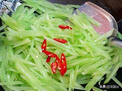 炒莴笋-炒莴笋用焯水吗