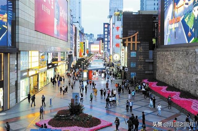 成都市自驾住哪里方便