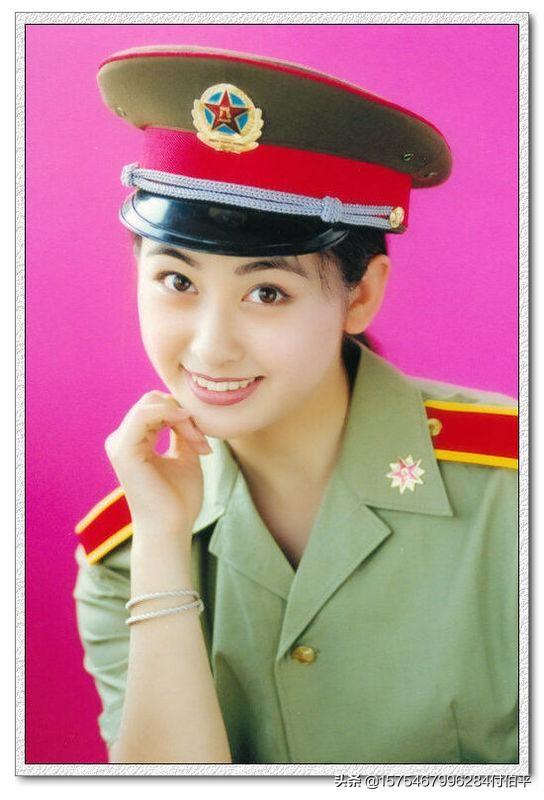 气质女性是这样穿出来的（气质女人穿搭方法）(图10)