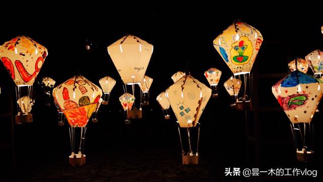 鞋子颜真卿楷书字体