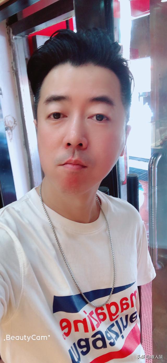 最显身材男生衣服搭配(图3)