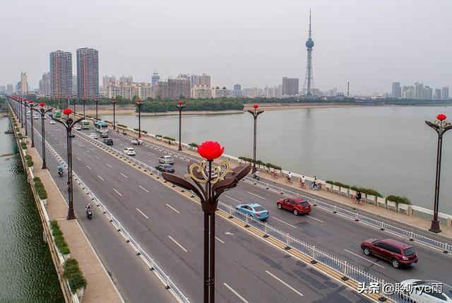 河南作为人口大省，十七个地级市中哪个城市最适合居住和生活？
