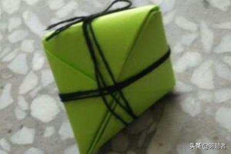 粽子做起来最简单的方法？：最简单的粽子折法