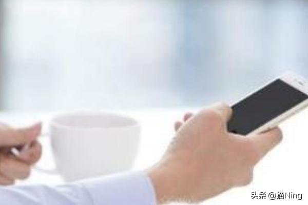 脸部发热是什么原因？：发烫