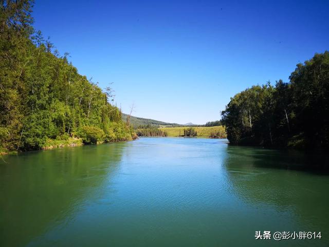 8月20号去喀纳斯旅游，应该穿什么衣服去，那边晚上冷吗