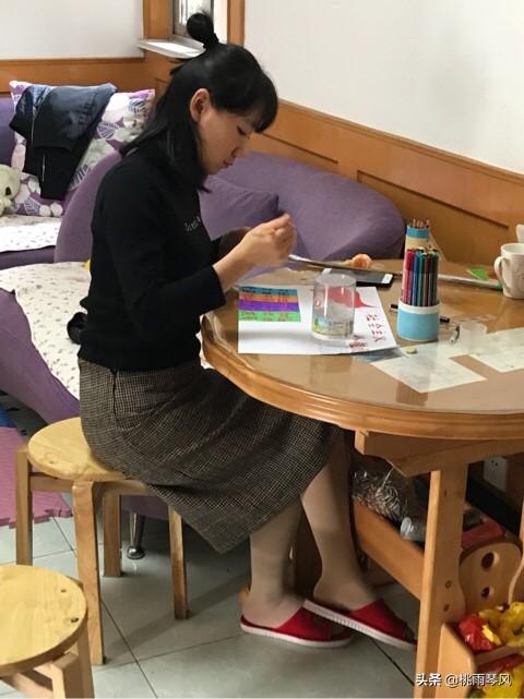 女性丝袜照片怎么拍摄(图6)