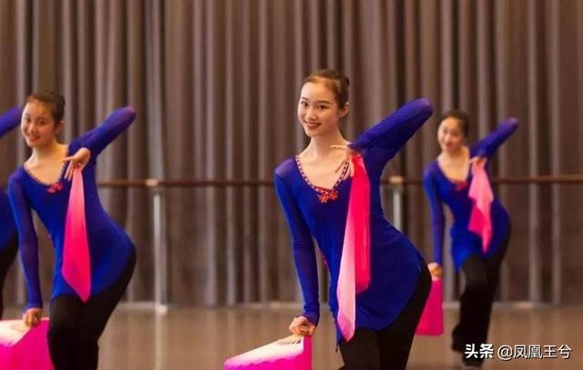 古典舞（古典舞《青花瓷》）