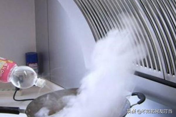 专业清洗油烟机文案？：专业清洗抽油烟机