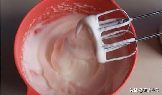 初学者用烤箱做蛋糕视频（用烤箱做最简单的蛋糕视频）