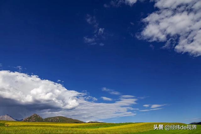 摄影技巧：怎样才能把天空拍的更蓝更好看？：天空蓝色的图片