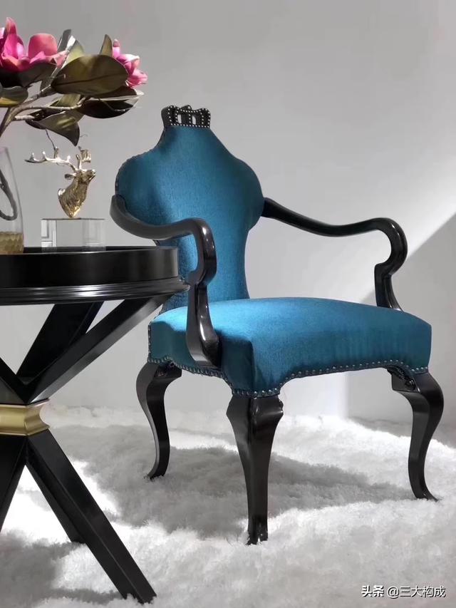 深色系家具如何搭配家具(图6)