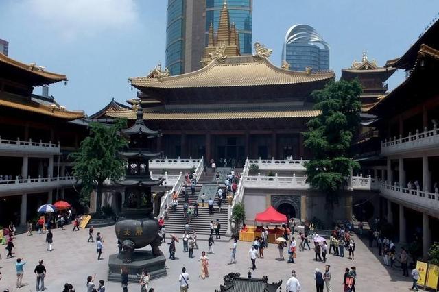 上海的地铁2号线沿途有哪些比较好玩的景点