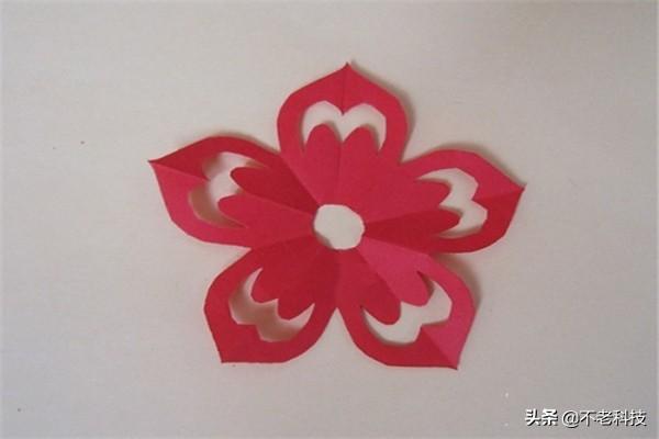 儿童手工剪纸教程（儿童手工剪纸教程？）