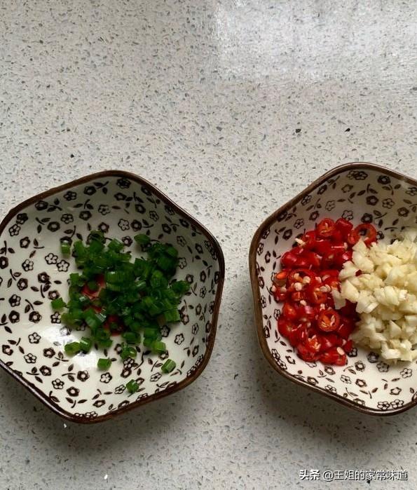 小茄子凉拌菜的做法窍门(图13)