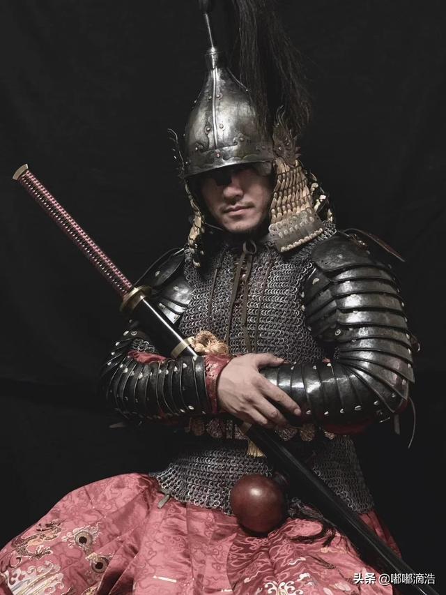 如何修饰战袍颜色搭配好看(图3)