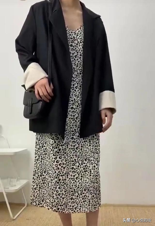 豹纹女外套如何搭配衣服(图3)