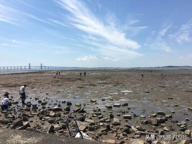 旅游穿搭早春海边， 春季海边旅游穿什么衣服合适