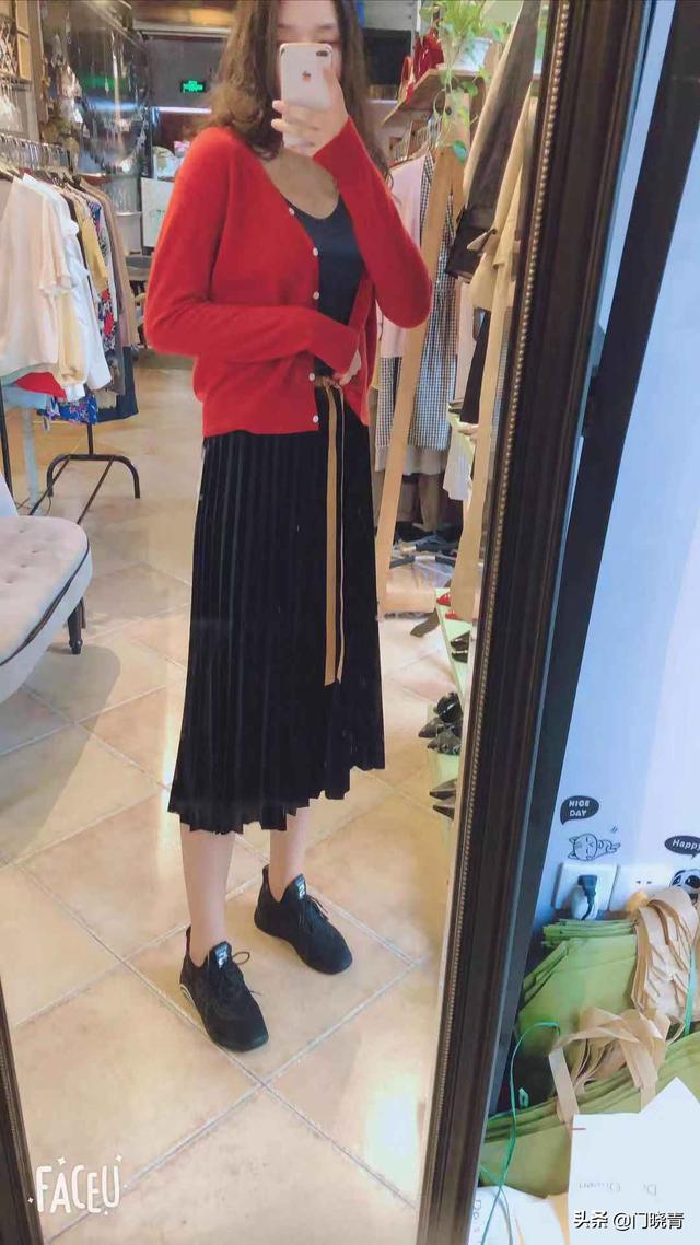 裙子秋冬款如何搭配衣服(图7)
