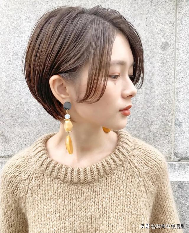 女人塌鼻子面相的命运(图1)