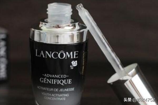 如何使用精华液(精华液使用的正确方法)