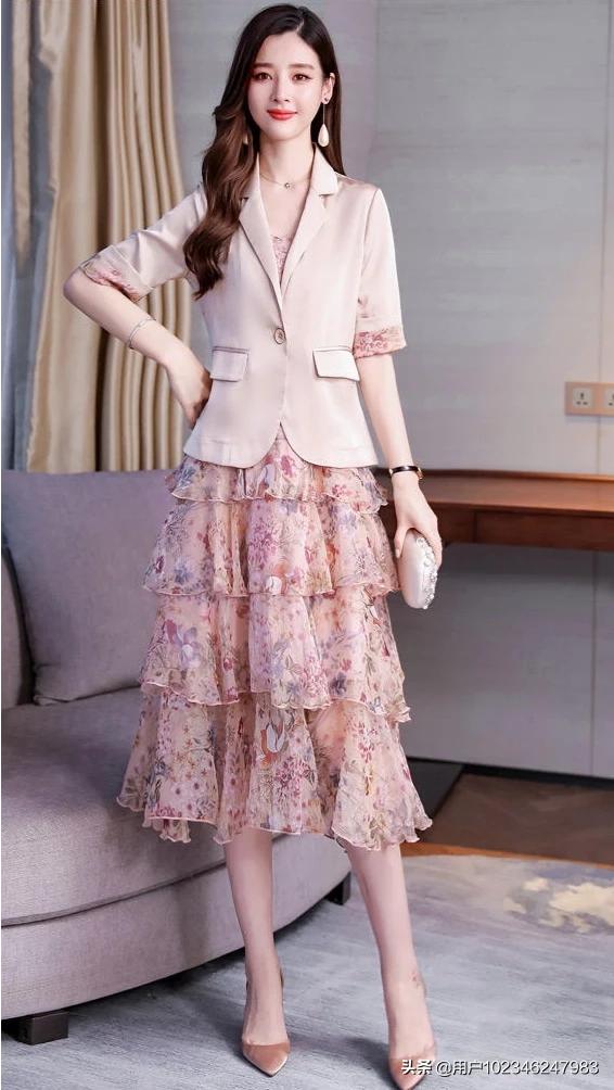 20岁女性穿什么衣服(图8)