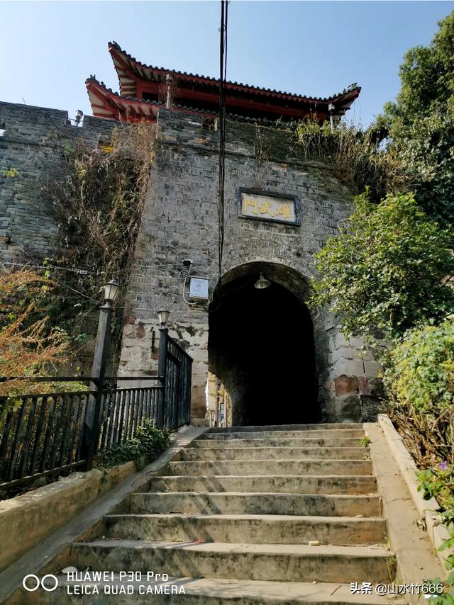 黄冈周边旅游景点大全， 黄冈周边旅游景点大全图片