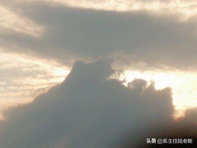 男生让女生陪他玩游戏，有什么意思嘛？帮朋友玩游戏但是需要手机号验证才能登录这是怎么回事？