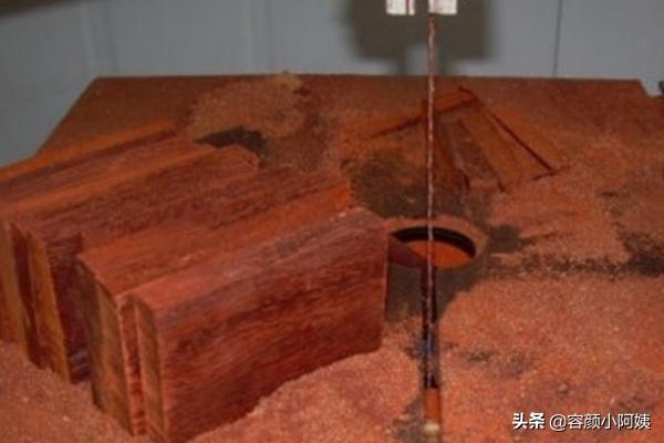 小叶紫檀鉴别?小叶紫檀鉴别真假只需3秒!